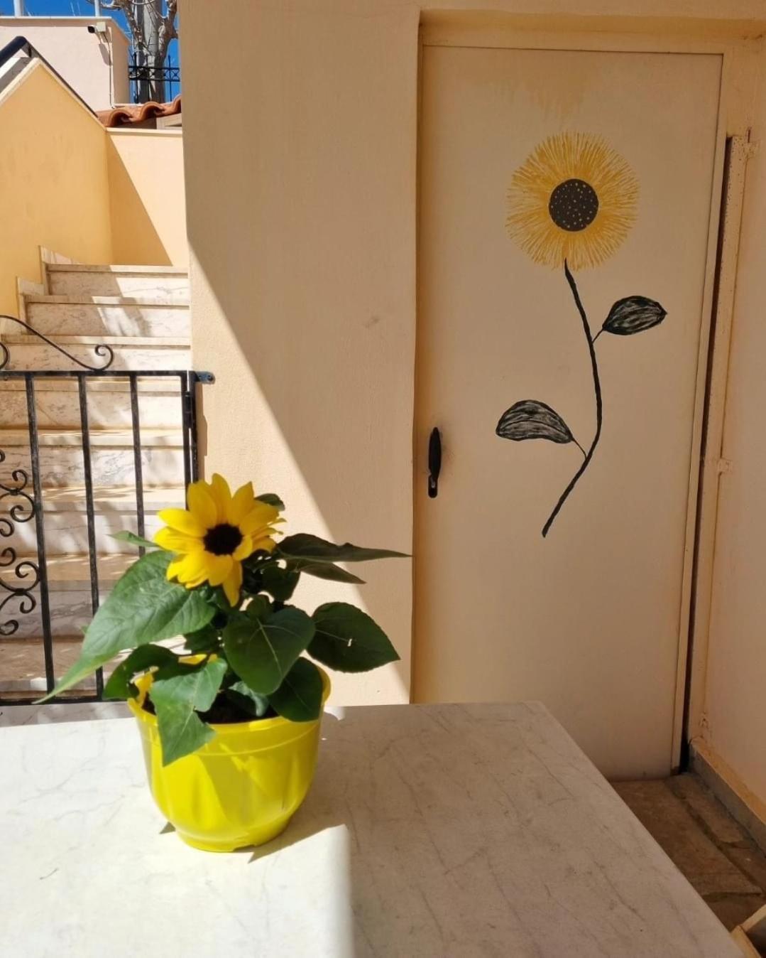 Eagles Nest Villa Athenian Riviera In Aghia Marina Near Lagonisi, Next To The Beach Close To Athens Airport Agia Marina  エクステリア 写真